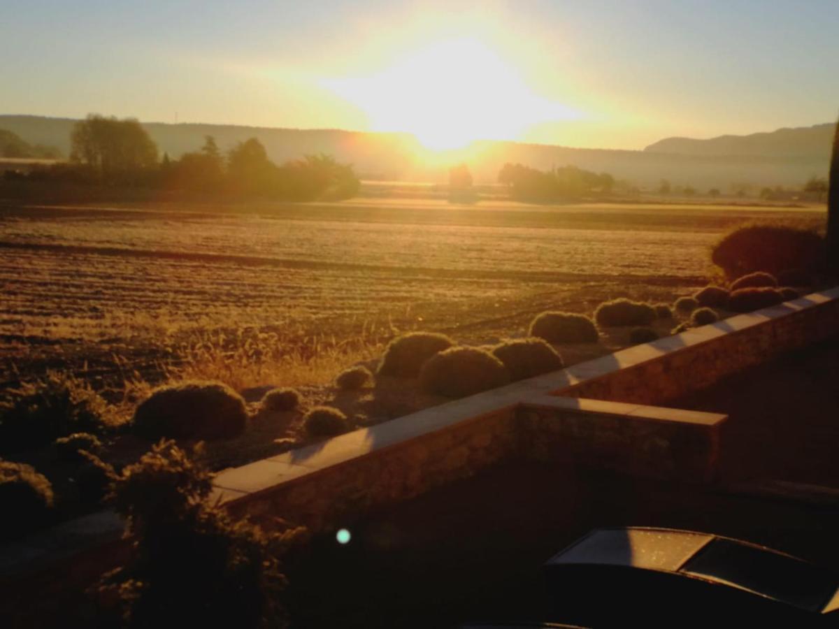 La Petite Campagne Acomodação com café da manhã Mane  Exterior foto